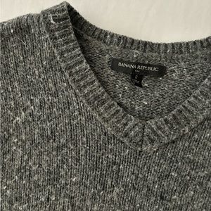 Banana Republic gray sweater